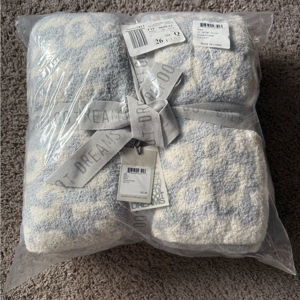 Barefoot Dreams In The Wild Blanket 54” x 72” - RARE COLOR Ocean/Cream